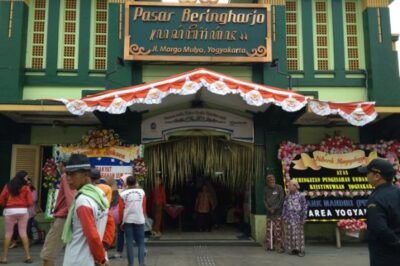 Yogyakarta untuk Pecinta Belanja: Pasar Tradisional dan Mall Modern